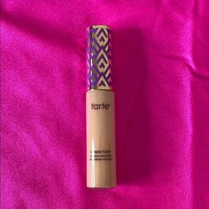 LIGHT MED BEIGE Tarte Shape Tape Concealer